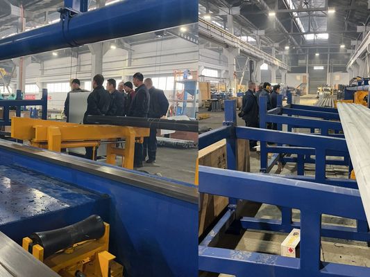 산업용 냉부리 벤치 245 바 5.5m/min 속도 견고한 프레임 및 구조